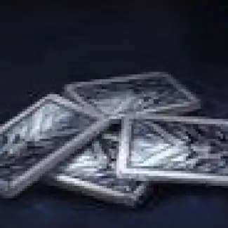 300 платины (Google)